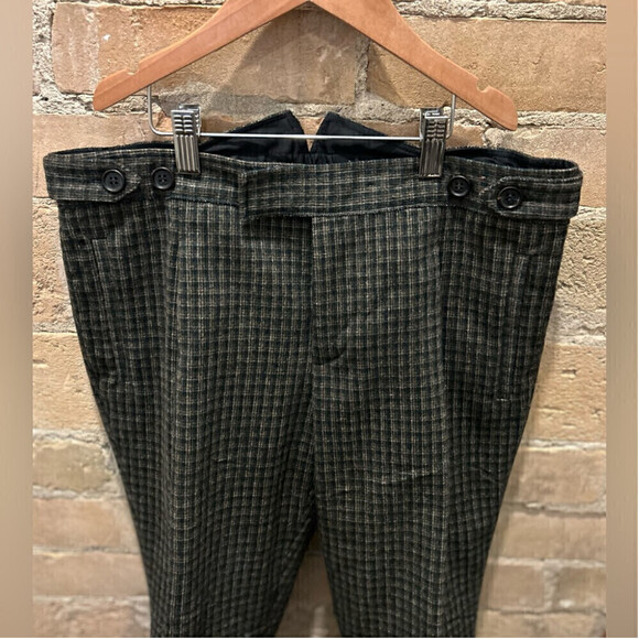 Miu Miu  Virgin Wool Knee-Length Shorts Sz 38 - Picture 3 of 12